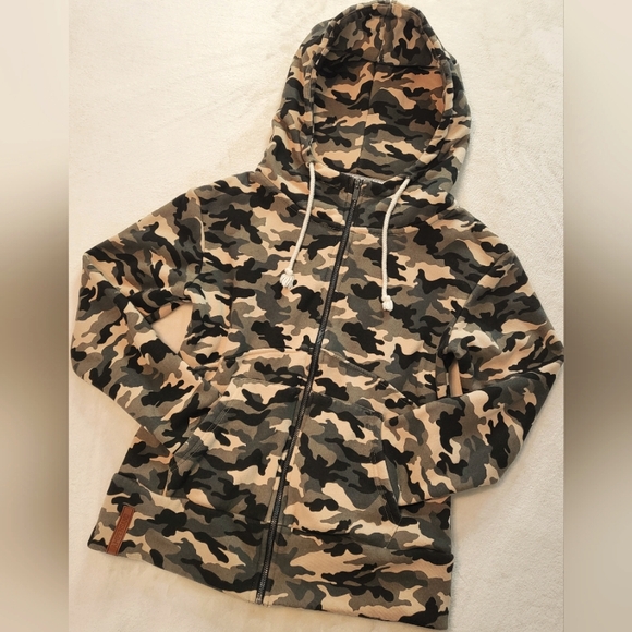 NWOT ☆ Ampersand Ave Zip-up - Picture 13 of 15